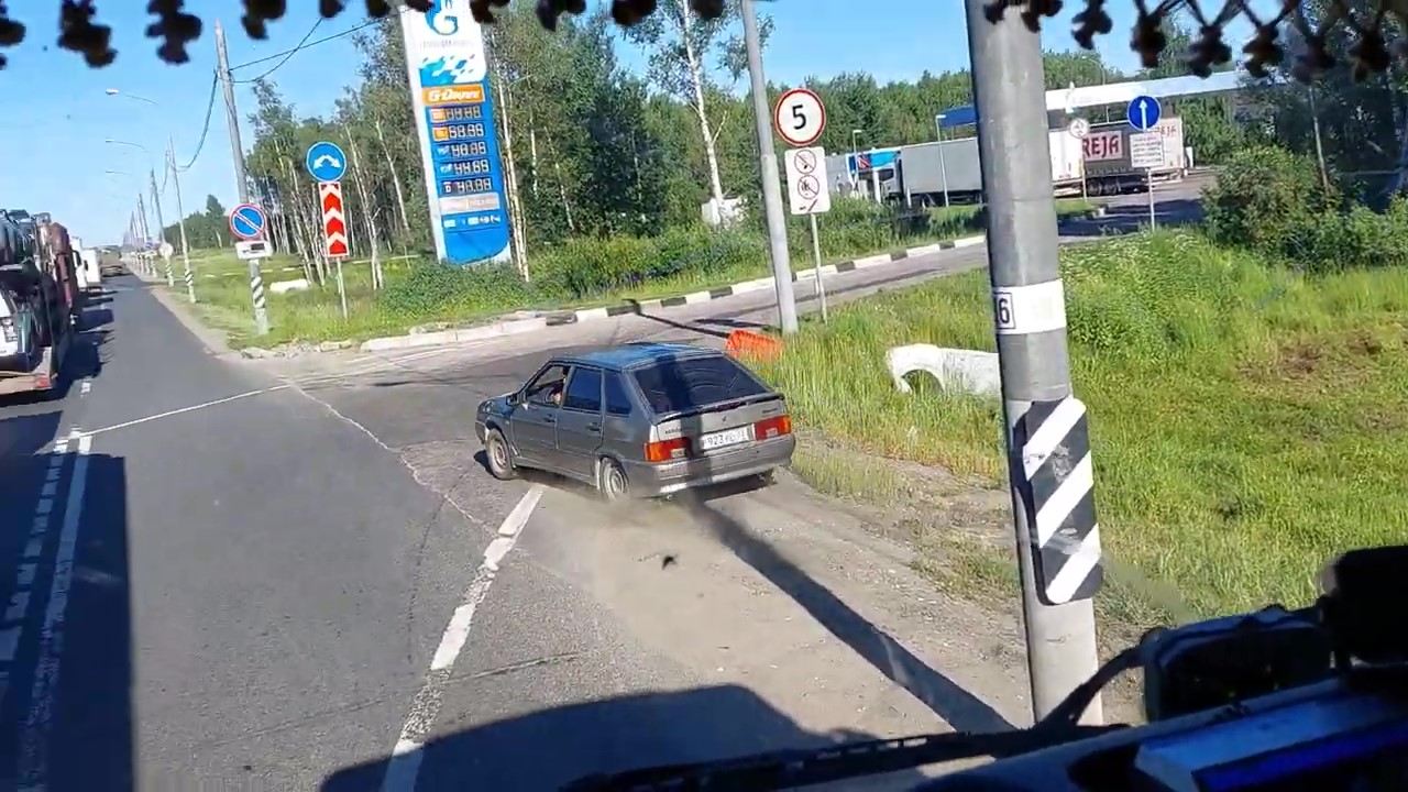 Обочечники 2021 мгновенная карма _ Будни дальнобойщика _ Авария №2.mp4