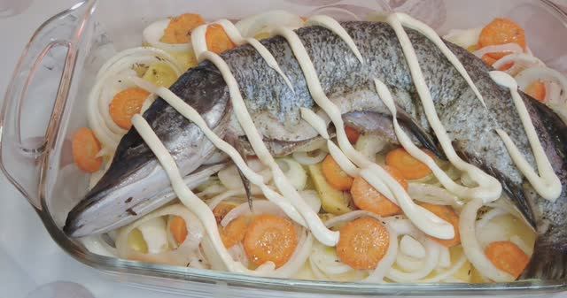 ВКУСНЕЕ РЫБЫ НЕТ?, с овощами в духовке!!! Готовлю так любую рыбу!!! Ужин в пост!!!