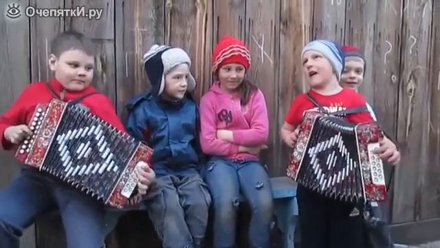 Дети поют песню "Катюша"