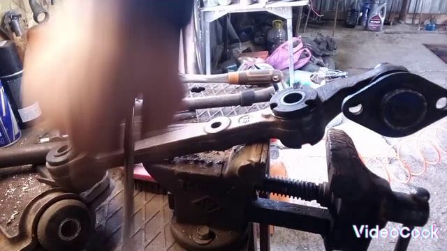 как поменять сайлентблоки кронштейна растяжки(краб, ромашки) гранта, датсун, калина.