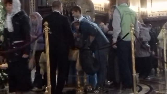 Паломничество к Спиридону Тримифундскому. У мощей Спиридона батюшка Николай