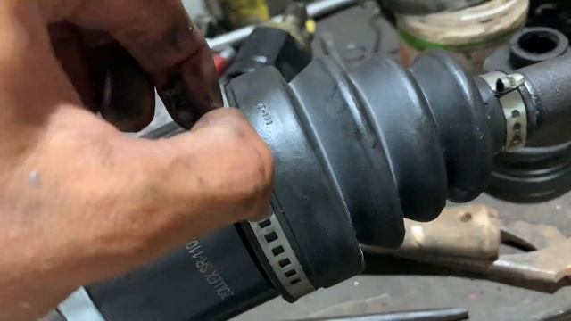 Как без спец инструмента затянуть хомут на шрусе