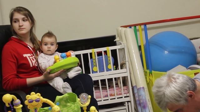 VLOG У Алисы появились нижние зубы. Снова помогли деткам