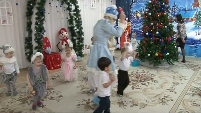 новогодний утренник ЯСЛИ