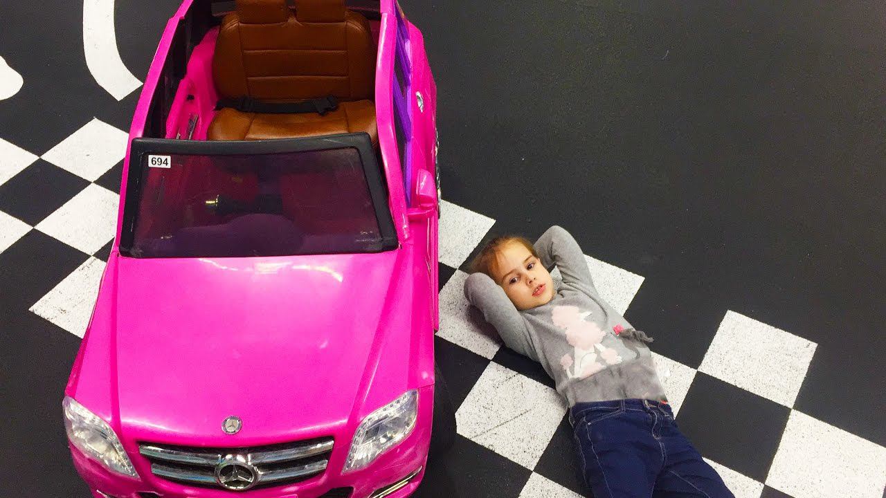 Катаемся на машинке в Москве Алина в Развлекательном центре Fun for kids Видео для детей ВЛОГ