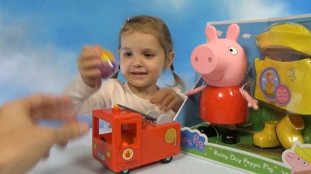 Свинка Пеппа гигант распаковка сюрпризов игрушки и пожарная машина Giant Peppa P