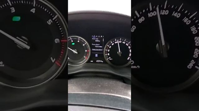 Расход бензина Toyota Land Cruiser 200 2016 4.6 по трассе