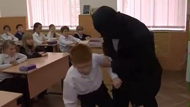 4. Уроки с экспертом по безопасности. Урок 2. «Правила поведения при захвате в заложники».