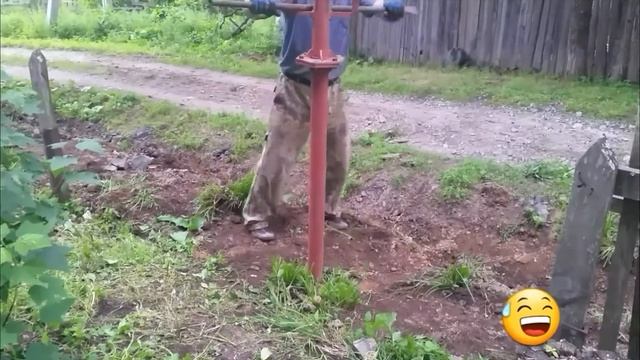Простой способ закручивания винтовых свай , вручную .