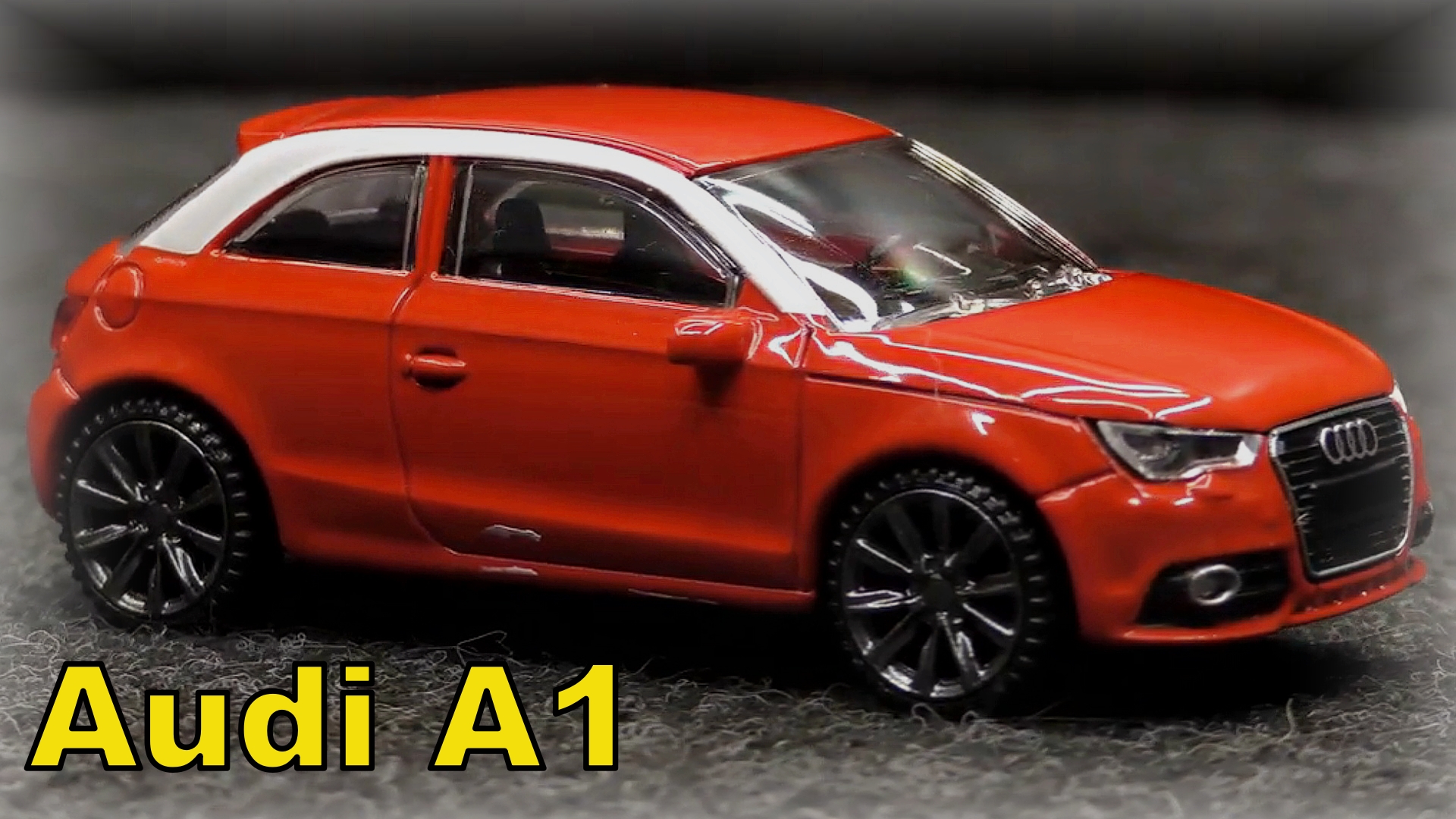 Audi A1 / Масштаб 1:43 / Rastar / Металлическая модель автомобиля