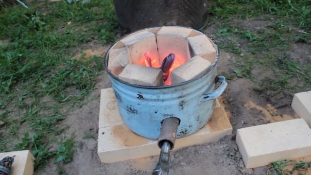 Печь для плавки меди и других цветных металлов из подручных материалов ?