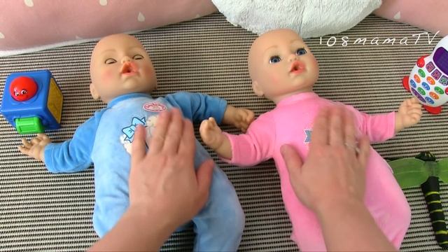 РАЗБОЛЕЛИСЬ ЖИВОТИКИ Как Мама Качала Двойняшек Беби Анабель в Кенгуру Мультики 108мама тв