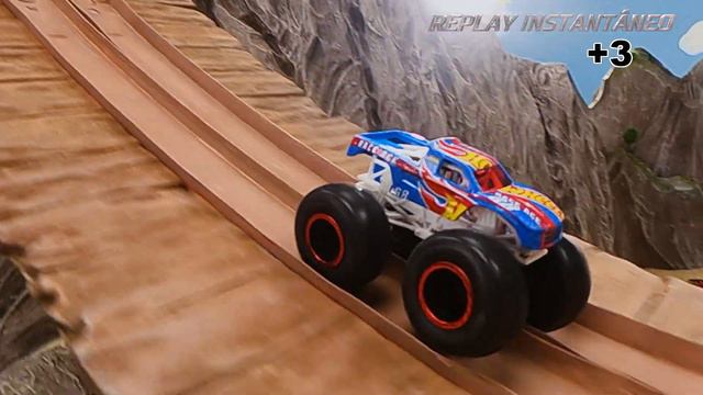 СМОГУТ ЛИ Monster Trucks ПЕРЕСЕЧЬ ОПАСНЫЙ ШАТКИЙ МОСТ Монстр Траки Турнир Титанов