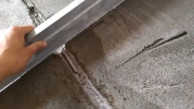 Стяжка пола. Что делать после заливки. Часть 2.
