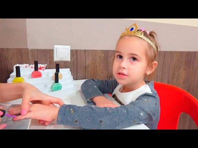 Развлечения для детей Алина играет в Минополисе! Детские ролевые игры Roleplay Pretend Play