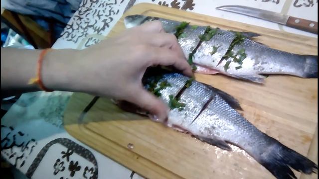 Жареный сибас на сковороде видео рецепт