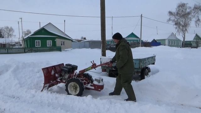 Отвал для уборки снега на мотоблоке Агрос.