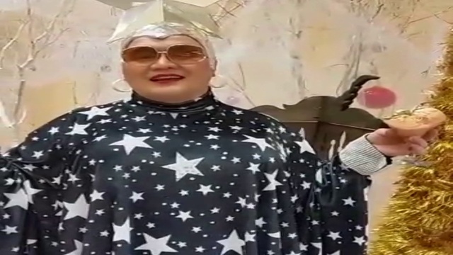 ВЕРКА КОЛЯДУЕТ 2015