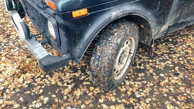 Как ведет НИВА2121 в грязи. РЕЗИНA Kama Flame MT LCV 195 75 R16