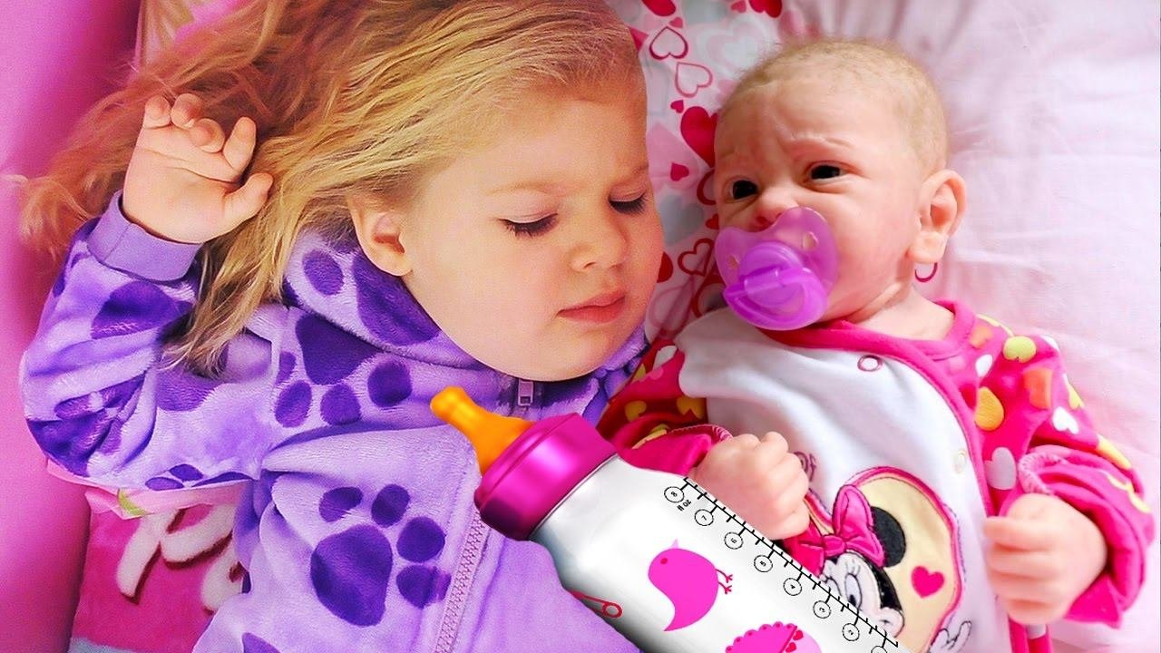 ВРЕДНЫЙ МАЛЫШ Беби Бон ГРОМКО ПЛАЧЕТ Диана как Мама для Куклы Baby Born Видео для Детей Игры Девочек