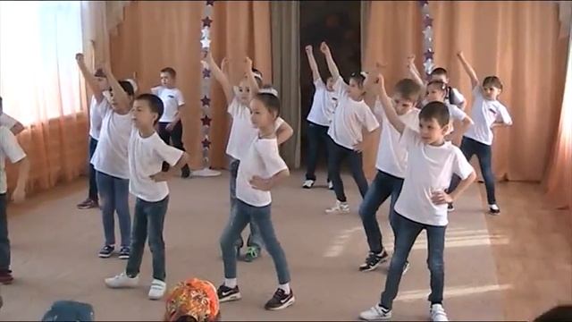 Танец "Зажигай" для детей подготовительной группы