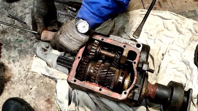 Разборка КПП УАЗ 469 полносинхронная