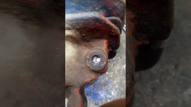 Как высверлить  ЗА ЛОМАНЫЙ  ЭКСТРАКТОР!!