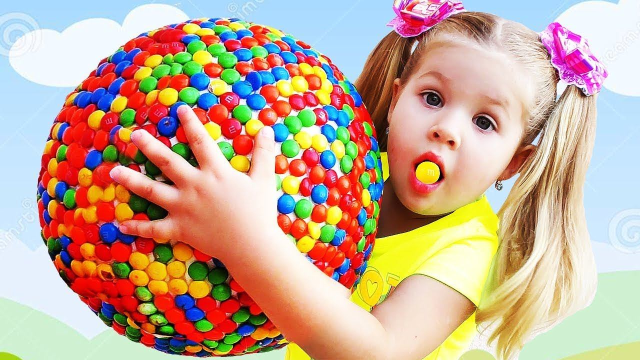 Bad baby eating GIANT CANDY Johny Johny yes papa nursery rhymes for kids by learn colors with