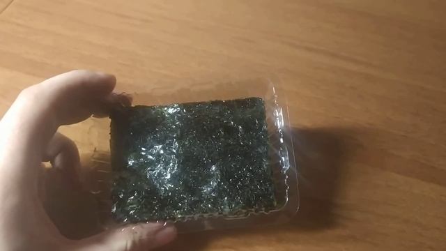 Пробую Морскую капусту со вкусом Васаби и Кимчи