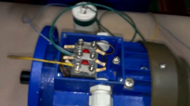 Как быстро и просто подключить трехфазный двигатель в однофазную сеть DuMA8819