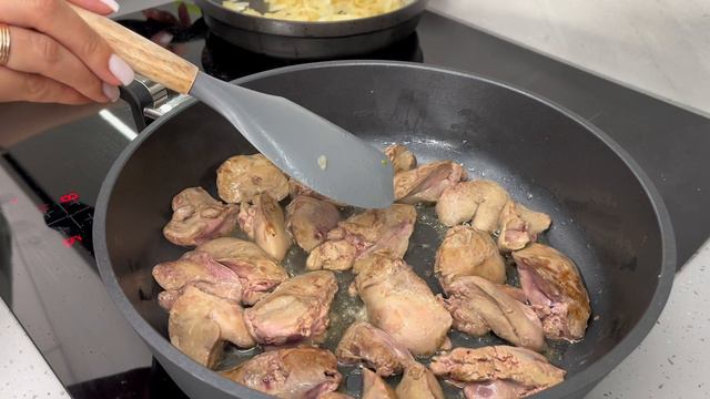 Куриную ПЕЧЕНЬ не любит тот, кто не умеет её ВКУСНО готовить! Такую печень едят ВСЕ без исключения!