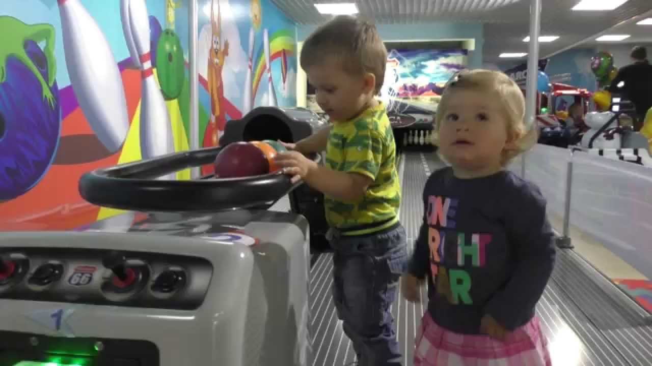 ✿ Играем на Автоматах Indoor Playground Family Fun for Kids Indoor Play Area Playroom with Balls