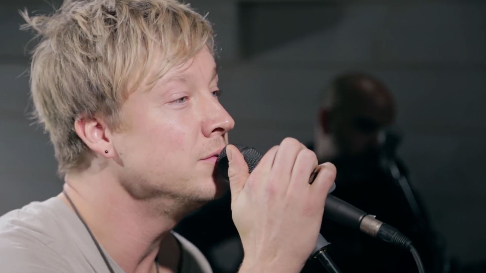 Sunrise Avenue - Fairytale Gone Bad (acoustic live)