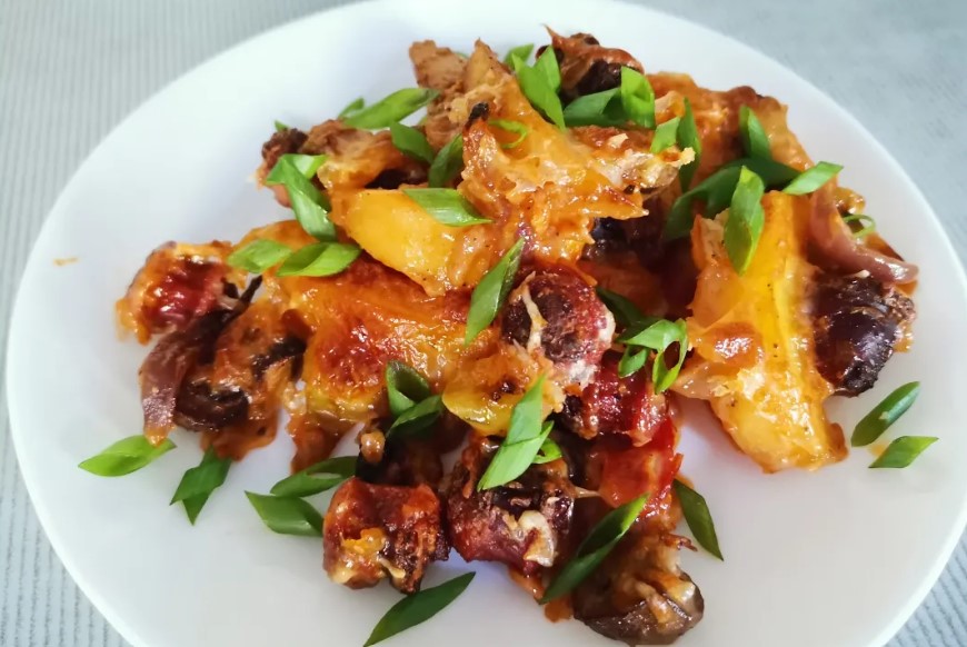 КАРТОФЕЛЬ С ОХОТНИЧЬИМИ КОЛБАСКАМИ! Запеченный картофель в духовке. Простой и быстрый рецепт ужина