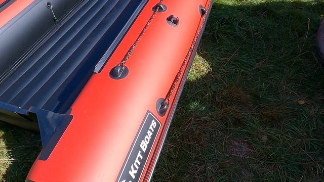 Купил еще одну лодку. Осмотр и первое знакомство с KITT BOATS-390.
