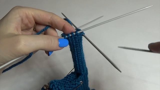 Перчатки с анатомическим пальцем. Вязание спицами. Gloves with anatomic finger. Knitting.