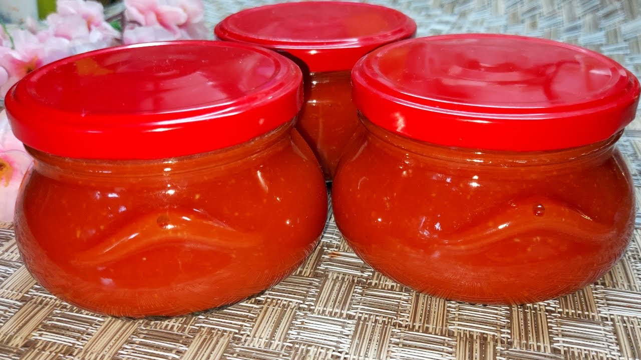 Кетчуп домашний. Очень вкусный! В магазине кетчуп не покупаю. Очень простой рецепт.