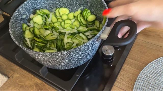 Быстрый и вкуснющий❤️Салат из огурцов на зиму‼️ Рецепт салата из огурцов на зиму