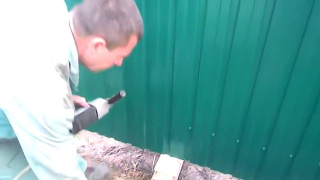 Как крепить профлист на забор. ✔