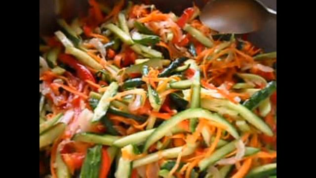 Салат огурцы по-корейски на зиму с морковью - очень вкусная закуска.Рецепт под видео.