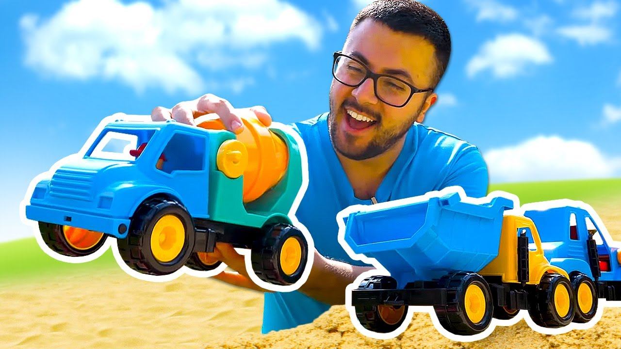 Моя Песочница — Играем в разные машинки! Развивающие игрушки и куличики из песка