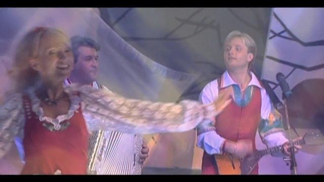 Белый день и Лена Василёк - Целый год (Концертная съёмка)