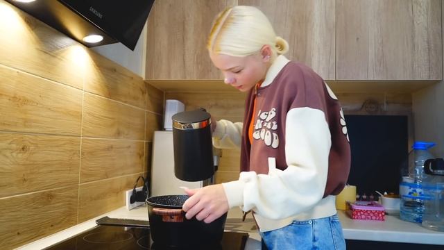 У подруги АМЕЛЬКИ СЕРЬЕЗНАЯ БОЛЕЗНЬ!