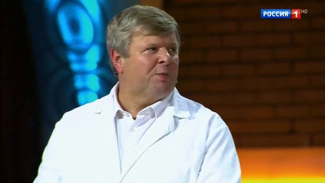 Главврач и практикант. исп. Михаил Вашуков и Алексей Буховцов