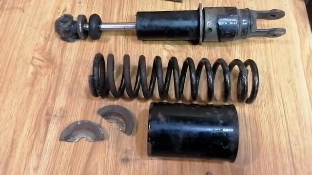 Как собрать амортизатор мотоцикла УРАЛ.