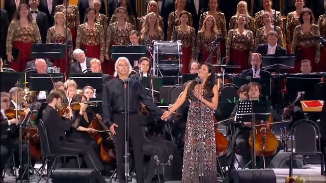 Анна Нетребко и Дмитрий Хворостовский -Подмосковные вечера ( Красная Площадь)