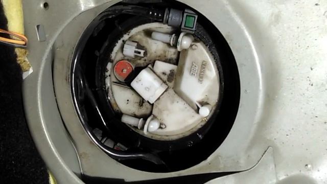 как снять бензонасос на рено меган (Renault Megane 2)