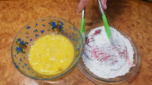 БРИЗОЛЬ ИЗ СВИНИНЫ С ЧЕСНОКОМ И ЗЕЛЕНЬЮ