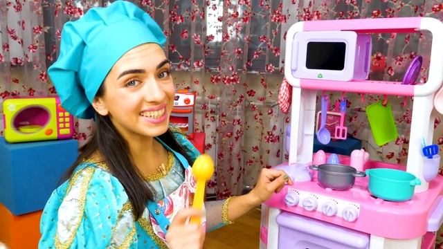 Видео с куклами ФЕЯМИ ВИНКС! Готовлю игрушкам ВАРЕНЬЕ. Видео для детей про игрушки и игры в готовку
