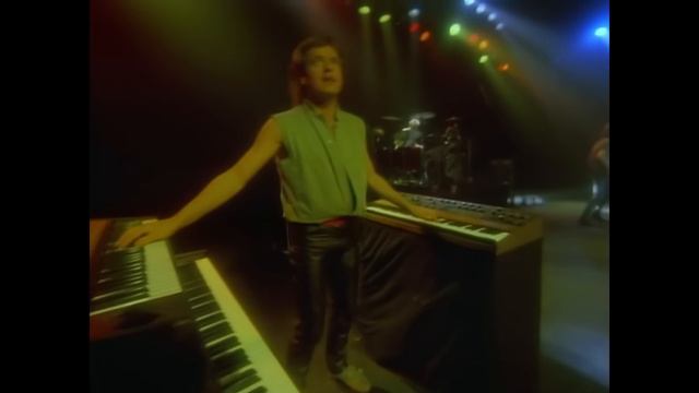 Bryan Adams - Run To You